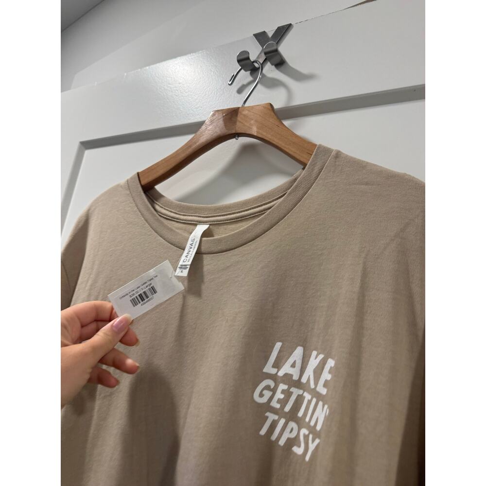 Errbody in the Lake Gettin Tipsy Tee XL NWT - Picture 6 of 6